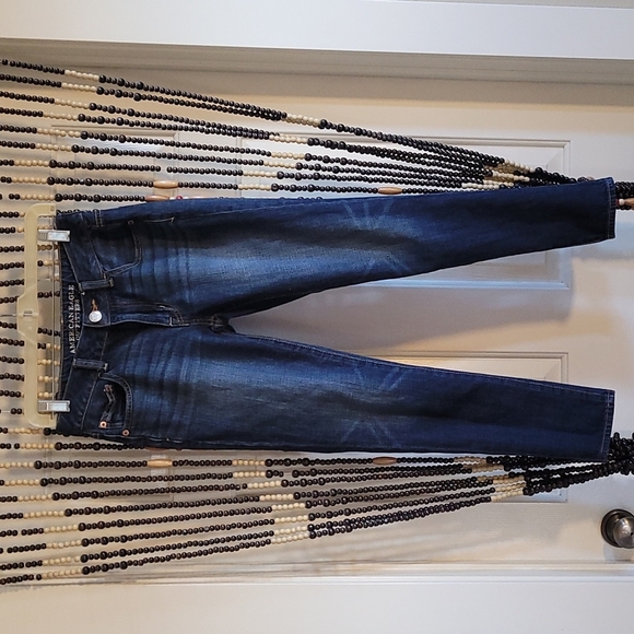 American Eagle "Boy Jean" - Picture 3 of 9